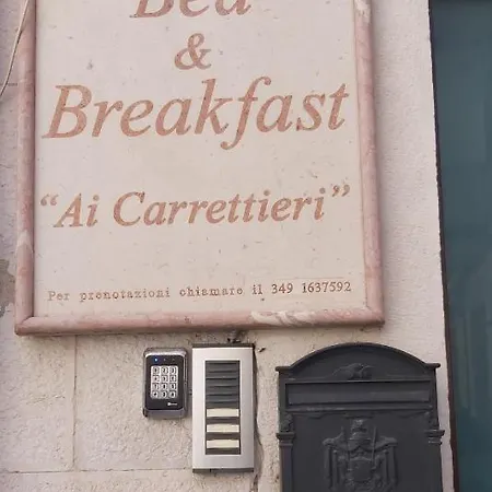 Bed & Breakfast Ai Carrettieri 3*
